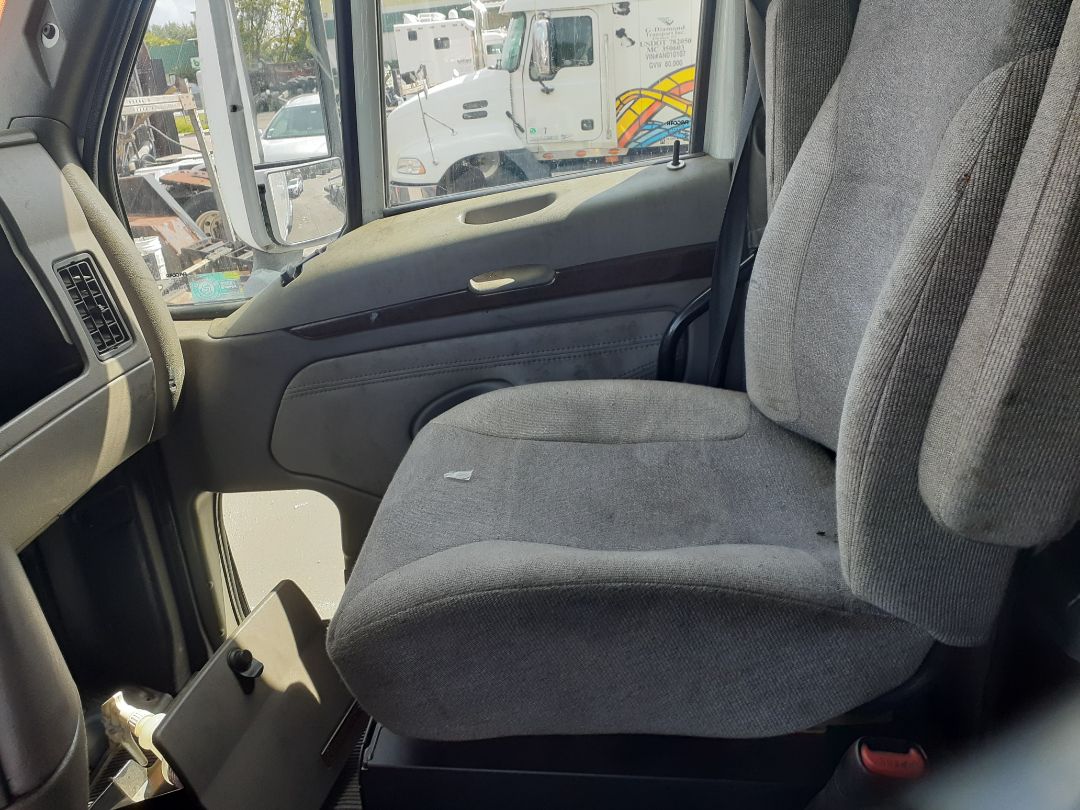 2013 KENWORTH T 700 - Image 19